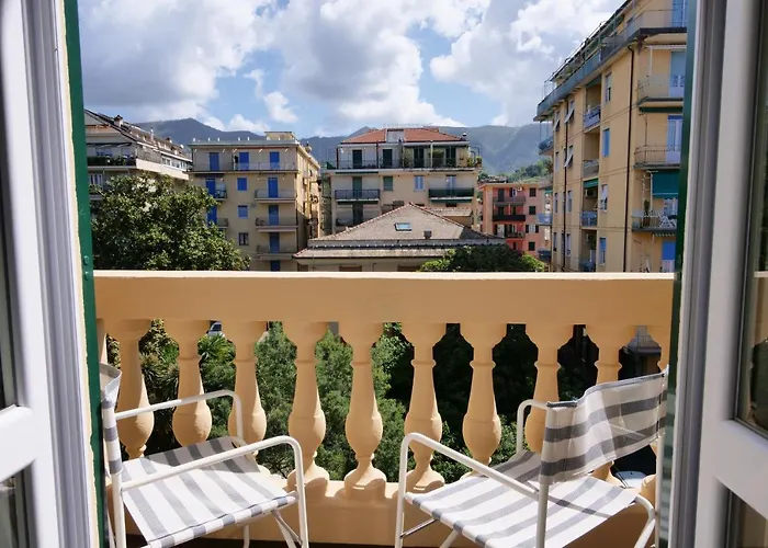 Amar 招待所 莱万托